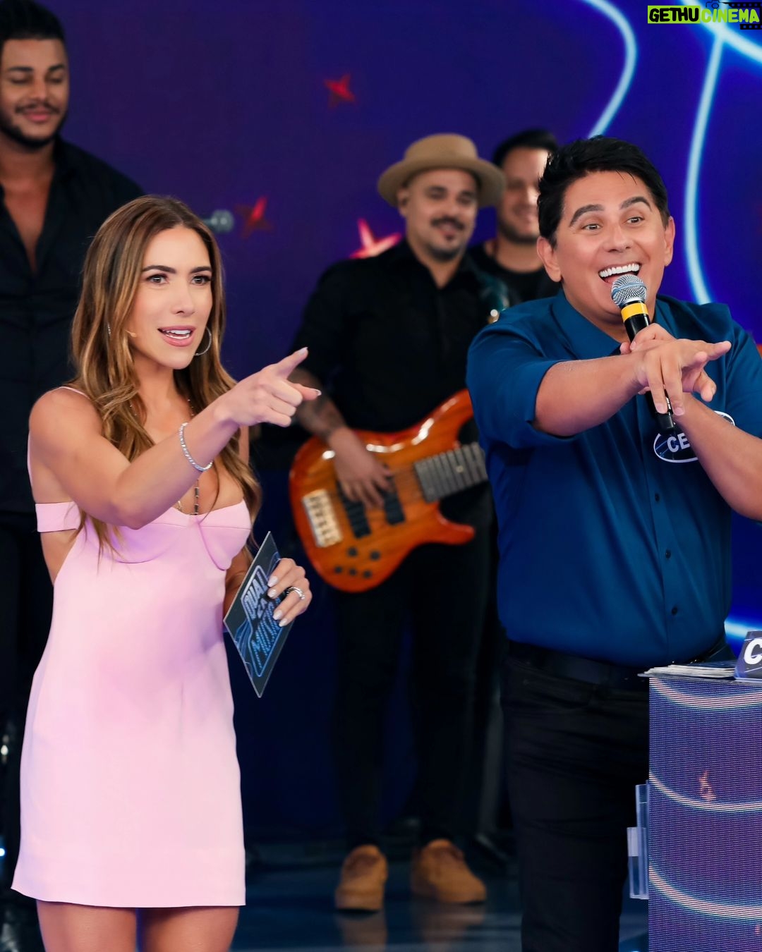 Patrícia Abravanel Instagram - TÁ DECIDO! EU VOU LUTAR... ...PELOS MEUS SONHOS ❤️✨️ Domingo nosso programa tá show! No 3 Pistas @bambamoficial e @fernandalacerda_oficial "Tubarão roncando com a filha do tio Sil!" @imcryansp no Show de Calouros. E muito mais!!! Domingo, 20h, no SBT 📸 @gabrielcardosofoto