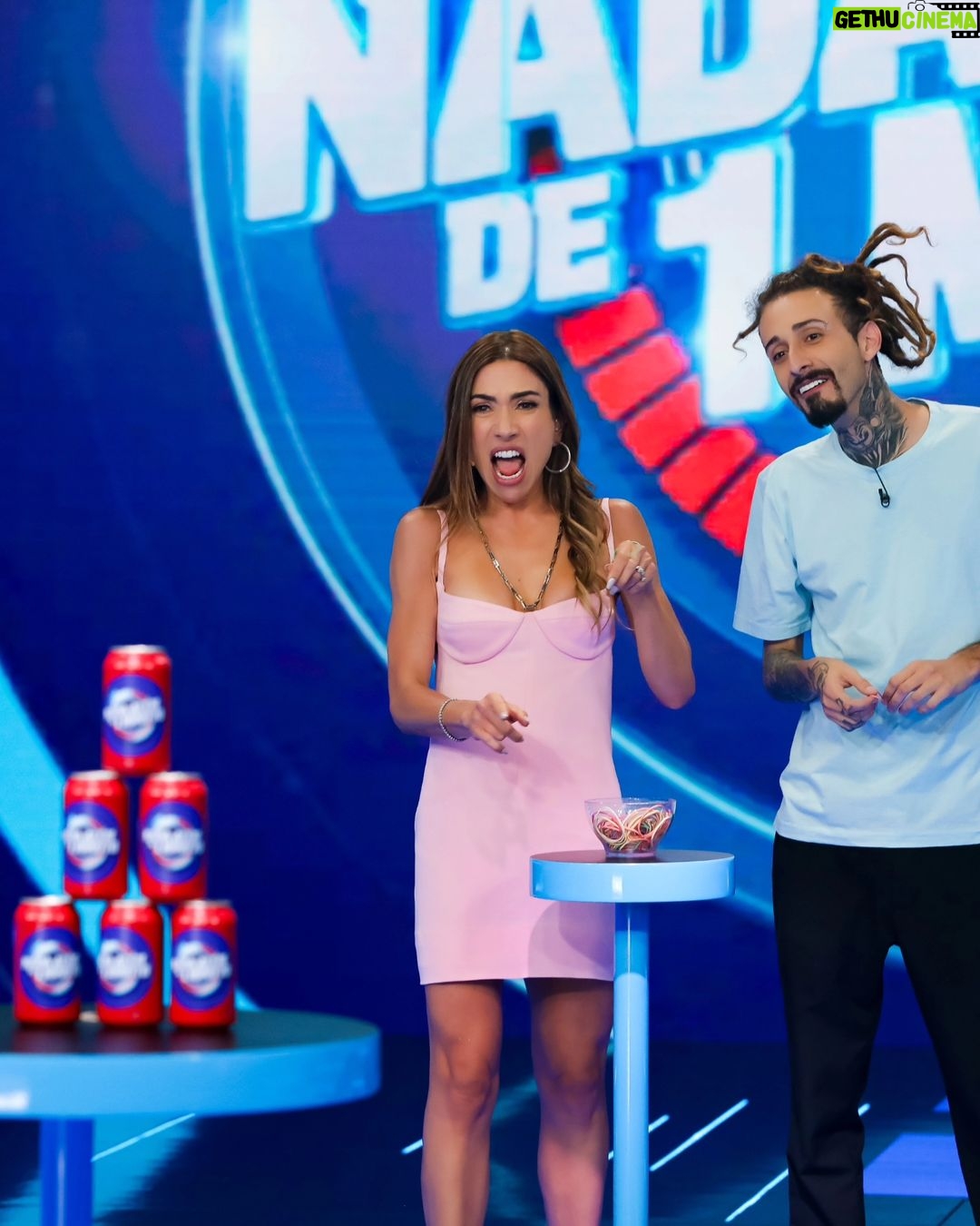 Patrícia Abravanel Instagram - TÁ DECIDO! EU VOU LUTAR... ...PELOS MEUS SONHOS ❤️✨️ Domingo nosso programa tá show! No 3 Pistas @bambamoficial e @fernandalacerda_oficial "Tubarão roncando com a filha do tio Sil!" @imcryansp no Show de Calouros. E muito mais!!! Domingo, 20h, no SBT 📸 @gabrielcardosofoto
