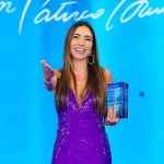 Patrícia Abravanel Instagram - Nossa festa já começou!!! Estamos no ar #ProgramaSilvioSantos 📸 @gabrielcardosofoto SBT - Sistema Brasileiro De Televisão