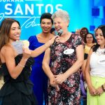 Patrícia Abravanel Instagram - Nossa festa já começou!!! Estamos no ar #ProgramaSilvioSantos 📸 @gabrielcardosofoto SBT - Sistema Brasileiro De Televisão