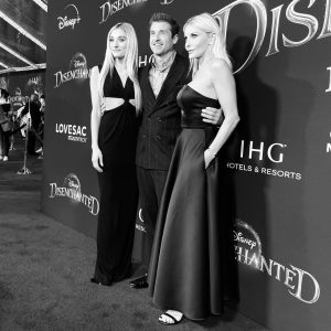 Patrick Dempsey Instagram - Today, #Disenchanted, an Original movie, is streaming on @DisneyPlus #disneyplus 

Styled by @warrenalfiebaker  Suit by @brunellocucinelli_brand Grooming by @jennychohair @jilliandempsey using Roadie, Eye Mask, Gold Bar, Mixturizer, and Spot Stick in 08.