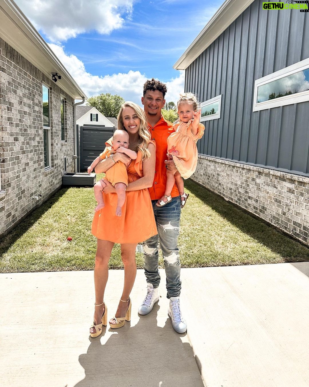 Patrick Mahomes - 307.1K Likes - Happy Easter!