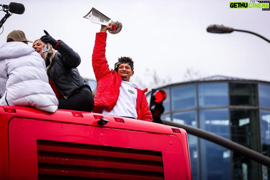 Patrick Mahomes Instagram - We love yโall #ChiefsKingdom! ๐๐ป