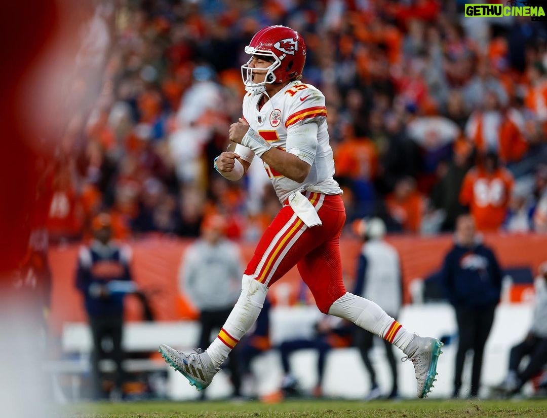 Patrick Mahomes Instagram - Appreciate my team! #ChiefsKingdom
