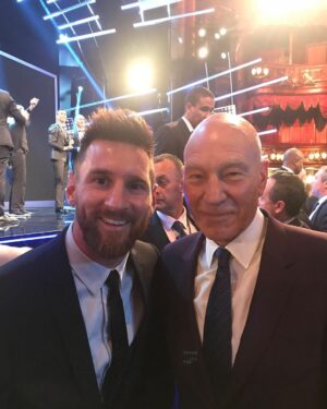 Patrick Stewart Instagram - The time I met a God… Congratulations to @LeoMessi and Argentina on their marvelous play. ⚽️🇦🇷
#Messi #Argentina #WorldCup
