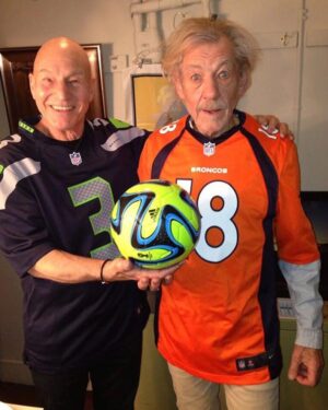 Patrick Stewart Instagram - The original “It’s Football”. ⚽️ Cheering you on, @England! 🏴󠁧󠁢󠁥󠁮󠁧󠁿

@IanMcKellen @davidbeckham @peytonmanning #ThreeLions #WorldCup