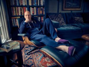 Patrick Stewart Instagram - New year, same me, but make it fashion with purple slippers. 🥿 

Story: @mrfeelgoodhq @jbp007
Creative: @edmondalison
Photography: @kurtiswarienko
Grooming: @peter.de.oliveira