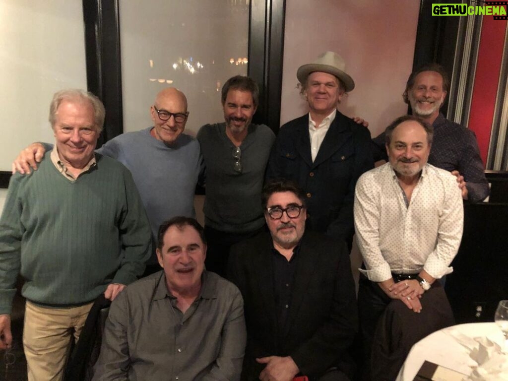 Patrick Stewart Instagram - #ASonnetADay Intermission with my #LastNormalPhoto: Lucky me to be sat next to this table at Mozza. They were having a semi-regular dinner called “CADS” (character actor’s dinner). Michael McKean, @eric_mccormack, John C Reilly, Steven Weber, Richard Kind, Alfred Molina, and @kevinpollak123