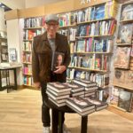 Patrick Stewart Instagram - I’m not going to lie…this felt naughty! ✏️📚Freshly signed copies of #MakingItSo waiting for you at @BNPhillyPA. Philadelphia, Pennsylvania