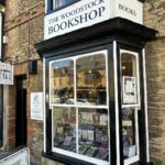 Patrick Stewart Instagram – Saw my memoir in the window of The Woodstock Bookshop in Oxfordshire and thought I’d pop in…
