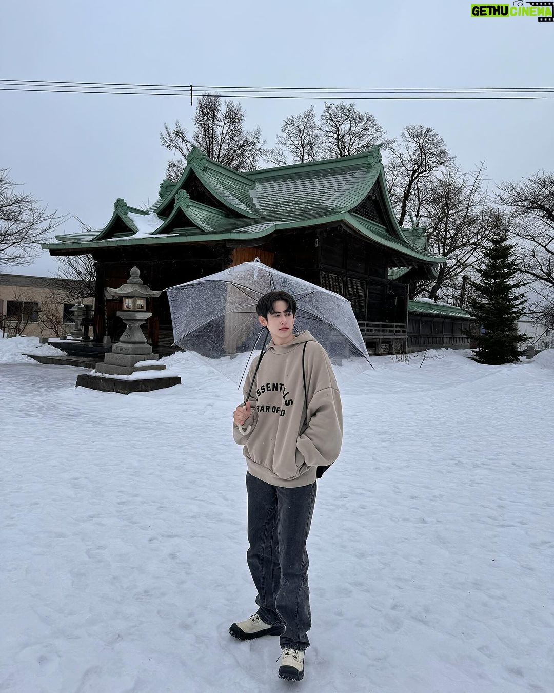 Patsit Permpoonsavat Instagram - Lighten up yourself :) Otaru Hokkaido, Japan 小樽市