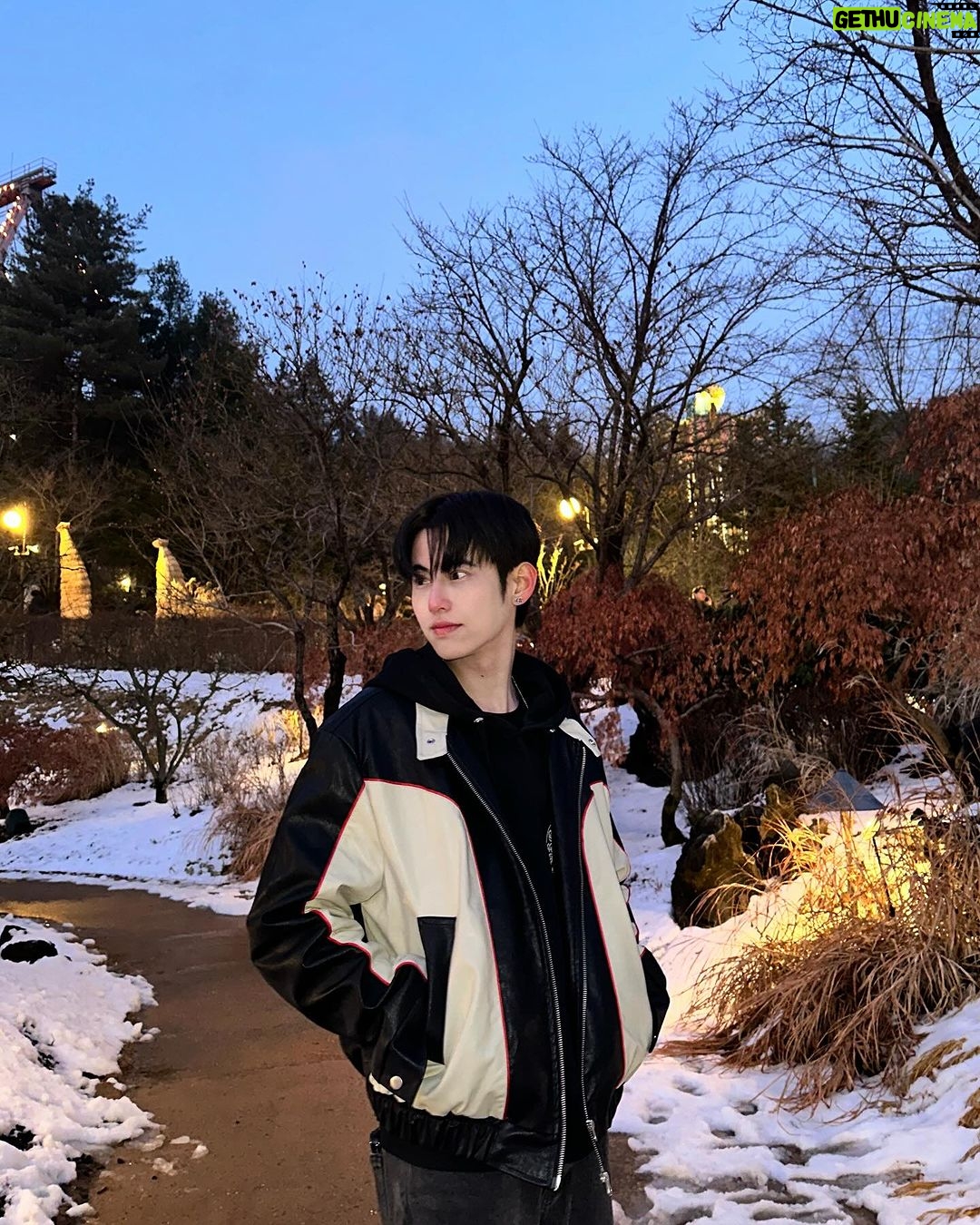 Patsit Permpoonsavat Instagram - Hi~ 2024, Hope U be a good child. ❄️ #HappyNewYear