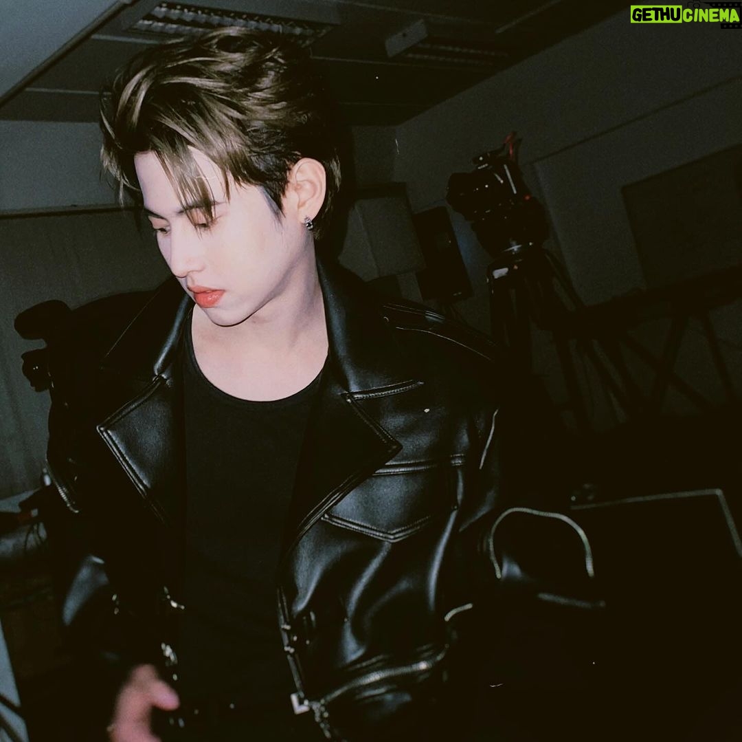 Patsit Permpoonsavat Instagram - Miss U 3000 <3