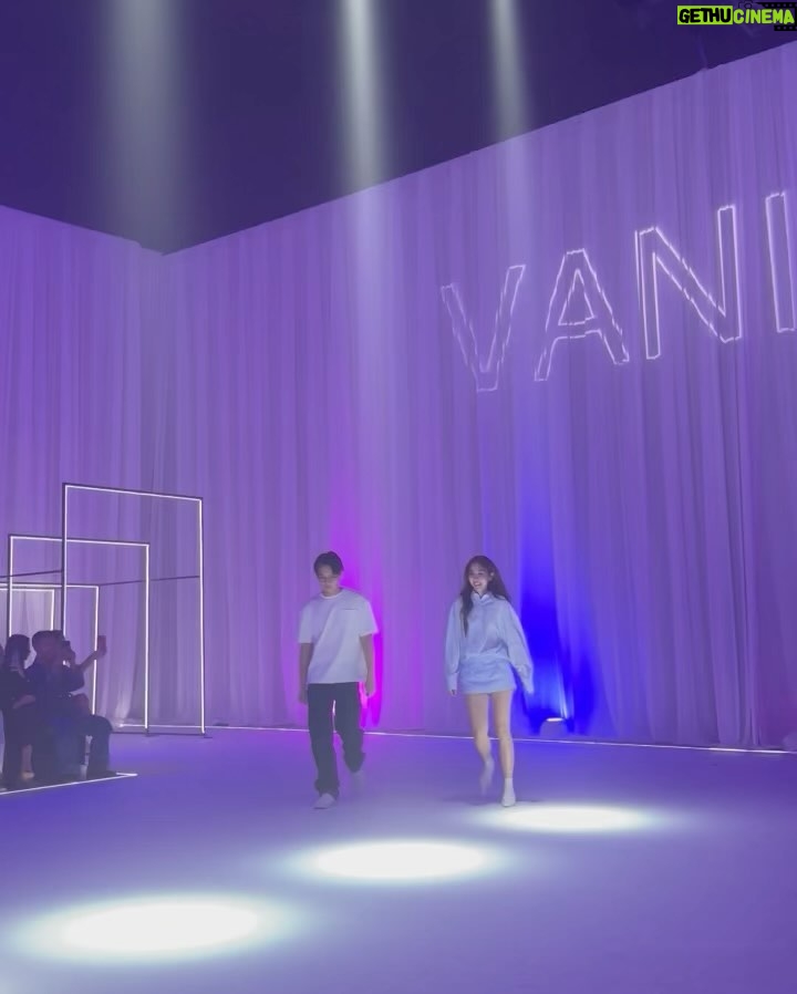 Patsit Permpoonsavat Instagram - Cheers for @vanillinstudio 💚 #VANILLINAW23 #VANILLINSTUDIO Bangkok, Thailand
