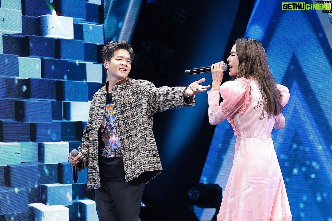 Pattarasaya Kreursuwansiri Instagram - วันนี้พีคกับดูโอ้ไปร้องเพลงด้วยกันมา ฟังกันได้มั้ยค่ะซิสสส🥰🙉😂 @thewallsong_official @workpoint