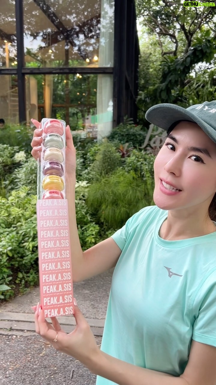 Pattarasaya Kreursuwansiri Instagram - มาการอง @peak.a.sis ทานให้อร่อยนะคะซิสสส🩷💕