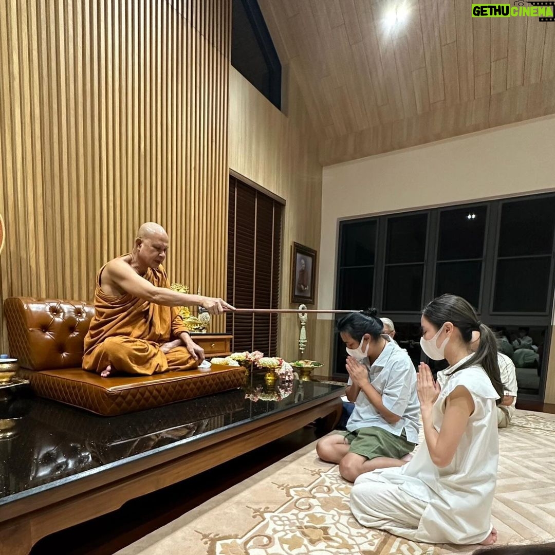 Pattarasaya Kreursuwansiri Instagram - 🙏🏻🤍