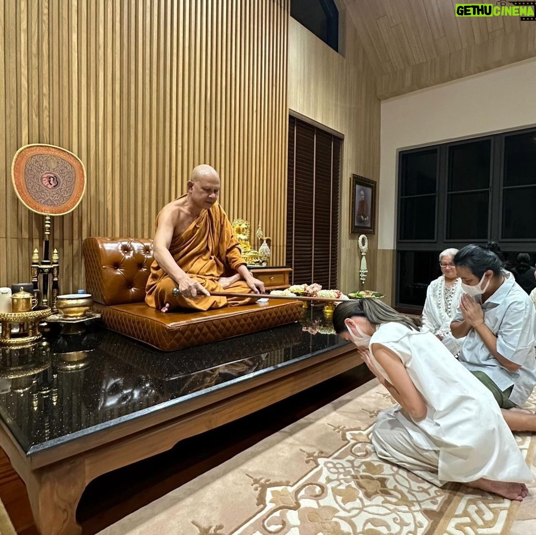 Pattarasaya Kreursuwansiri Instagram - 🙏🏻🤍
