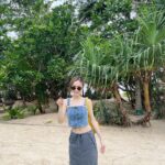 Pattarasaya Kreursuwansiri Instagram - แดดมาแล้วค่ะซิสส🤩😍💛 @bababeachclub.natai #bababeachclub #Pimplus_PR #guess #faurelepage Baba Beach Club Natai by Sri panwa