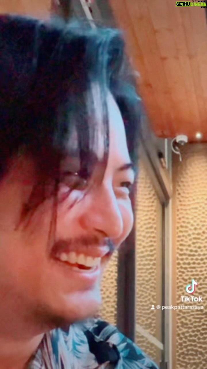Pattarasaya Kreursuwansiri Instagram - ระหว่างที่นั่งท่องเนื้อเพลงนี้อยู่ คนข้างๆร้องได้ละซิสสส😂💯