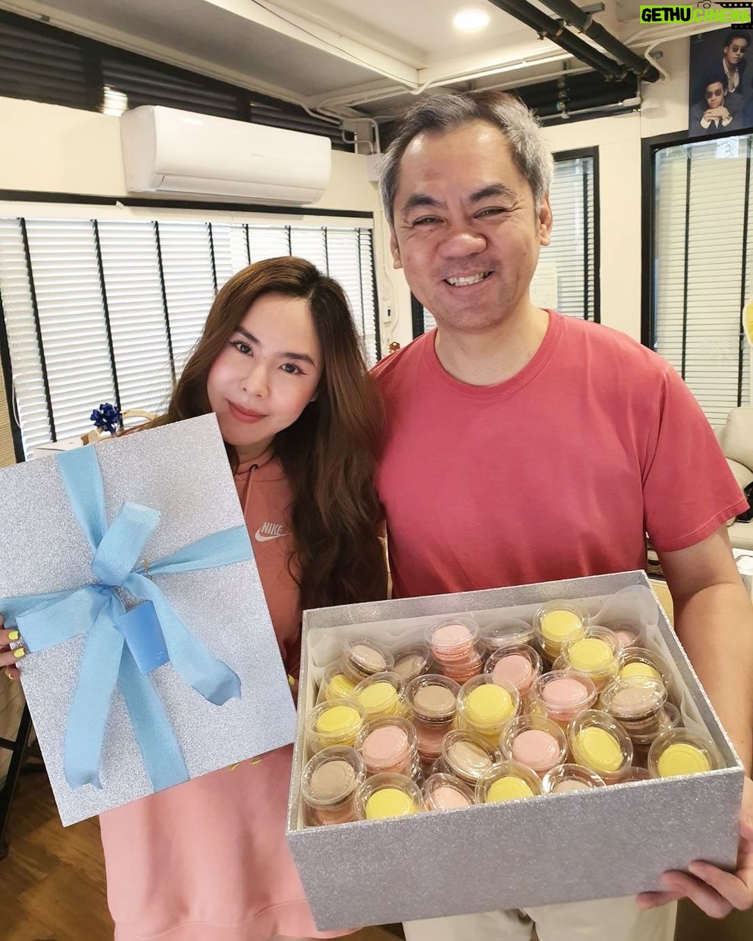 Pattarasaya Kreursuwansiri Instagram - Happy 2024 กับผู้ใหญ่ใจดีของหนู🙏🏻💙 ขอบคุณทุกโอกาสที่มอบให้พีคศยานะค้าแดดดี้ รักแดดดี้ รักเลิฟอีสค่ะ @jeep_loveis @loveis_ent #PEAKSayaa