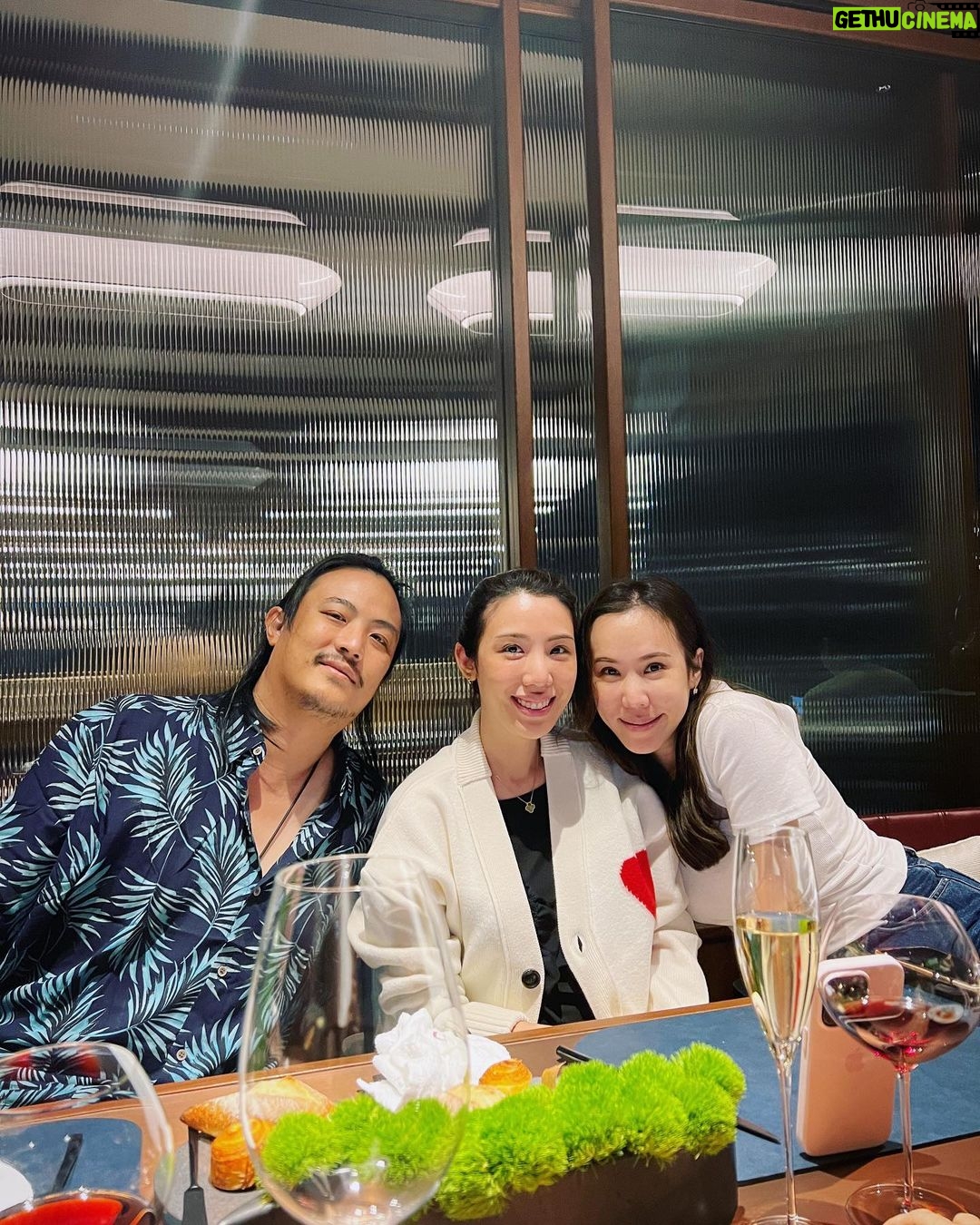 Pattarasaya Kreursuwansiri Instagram - Thank you for the warm welcome such a lovely night here๐๐๐ฅณ Centara Grand Hotel Osaka