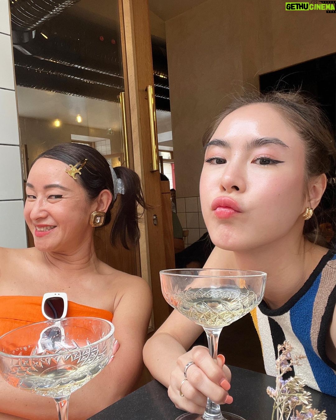 Pattarasaya Kreursuwansiri Instagram - Cool place, good vibes and all the food is delicious😋🥂 @ardent_paris Ardent Paris