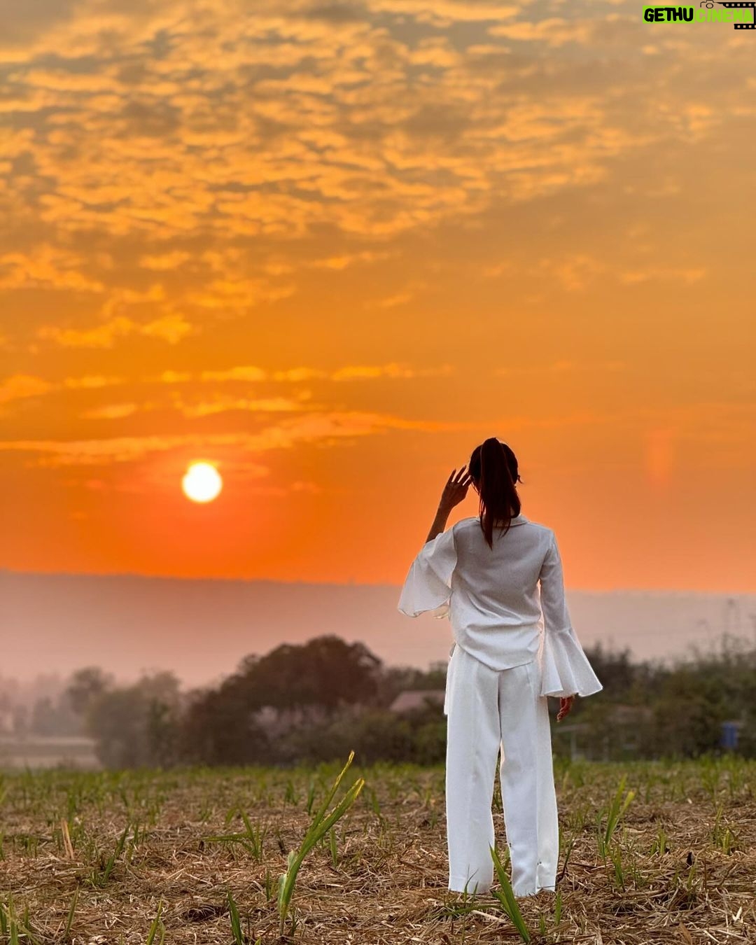 Pattarasaya Kreursuwansiri Instagram - Sunset is still my favorite colorππ€©ππ #nofilterneeded