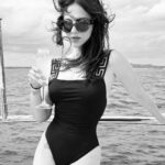 Paty Cantú Instagram - Cuenta regresiva del 🌊 al 🎤 Últimos días de vacaciones! Primer show del año, Chiapas 12 de enero! #patycantu #cantautora #2024