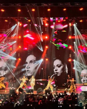Paty Cantú Instagram - Último show del año! Tercer metropolitan SOLDOUT! 

Gracias por acompañarme a iniciar una gira tan especial y volverla una experiencia de música, sanacion y empoderamiento! 🍀🍀🍀

Terminamos con el feliz breakup tour de 2023 (dos horitas de música de pie y a todo pulmón juntos 👏🏼👏🏼👏🏼), pero les prometo que lo que traerá esta gira en 2024 será tan increíble y más!

Los amo con todo mi corazón! ♥️♥️♥️
Gracias infinitas. 
Son los mejores fans del mundo 🔝♥️🙏🏼🏹

Gracias a los invitados durante la gira de este año 
@lassomusica @leonleidenmusic @lalujans @marrendonmusica @elneto_oficial @sofiathompsonmusic @emjayy444 @orovega_ @papikunno @bruses_ @kaialana 

A mi equipo, mi banda, mi familia. @seitrack 

#felizbreakuptour #patycantu