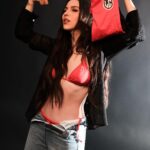 Paty Cantú Instagram - Con orgullo les cuento que soy dueña de un equipo de fútbol a lado de una mujer poderosa @juegodedoce ¡Vamos @somosgambetafc a ganar la @lapeoplesleague ! Las gambeteras no lloran ni pierden. Las gambeteras facturan 💳 No se pierdan hoy el draft (estamos transmitiendo en vivo), y apartir de enero el inicio del torneo! 🥅 ⚽️ 📸: @liliestradamx #LasJefasDelFutbol #GambetaFC #peoplesleague