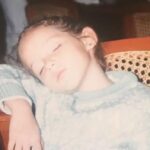 Paty Cantú Instagram - Preguntándome lo mismo desde en día que nací. Quién soy? Jajajaja No sé si lo descubra por completo algún día, pero mientras tanto, vivo, me reinvento y me dejo sorprender. Lo que sí sé es que la música que me regala Dios y la que crea mi cora es la frecuencia que nos conecta. Y que mi mejor karma, son ustedes. Gracias por las felicitaciones! Happy bday to me! ♥️🙏🏼 Los amo! #patycantu #cantautora #dramaqueen (tu sagitariana de confianza) 🏹
