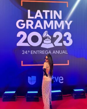 Paty Cantú Instagram - Los Grammys viajeros…

De los mejores shows y experiencias que he vivido dentro de la industria. Qué orgullo ser Latina, mexicana, músico y trustee en esta comunidad de diversidad, inclusión y honor a la fusión de nuestras culturas. 

Gracias al mejor date del mundo por acompañarme en esta aventura @charritopadrote

Vestido @carolinaperez_mx 
🎭👑♥️🙏🏼🎶🇲🇽

#LatinGrammy #Sevilla #cantautora #productora #soñadora #dramaqueen #trustee #patycantu