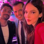 Paty Cantú Instagram - Noche de #POTY en Sevilla! Qué lujo poder disfrutar de ti @laurapausini Felicidades! Desde niña, hoy y para siempre, tu fan. Todos los que nos encontramos esta noche en honor tuyo, coincidimos. Abres puertas para mujeres en la industria con cada paso. Y sanas corazones con cada nota de tu voz. #PersonOfTheYear #latingrammy Pongo esta canción y recuerdo cuándo me contaste la historia de tu abuela. Desde entonces escucharla es un rezo por ella. Te quiero. La Persona del Año se elige entre los miembros del consejo directivo y el CEO de Latin Grammys. Y es una de las cosas más increíbles del mundo tener una conversación dónde se habla de nuestros artistas más emblemáticos e históricos. La industria tiene mujeres talentososimas y con carreras enormes. Y el nombre de Laura no sólo representa HOY a nuestra tercera mujer en este icónico reconocimiento, si no que también un momento de mucha emoción para todos desde hace meses, al saber que se construiría esta noche para un ser humano TAN genuino, inspirador y bello como ella! Amiga, lo mereces TODO! Gracias paisano @benitosantosoficial por hacer esto especialmente para mi y para esta noche! Reloj @bulova_mexico Sevilla,España