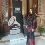 Paty Cantú Instagram - Oficialmente iniciamos la semana de los Latin Grammys en Sevilla! La primera premiacion es MUY especial. No se televisa, pero es sumamente emotiva e importante. Son los Special Awards o premios especiales. Estos premios (y person of the year), son los únicos premios elegidos por nosotros, el consejo directivo, junto al presidente y CEO de los Latin Grammys para galardonar la excelencia musical y trayectoria de personajes que han hecho historia y marcado un antes y después en nuestra industria con su arte y aportación a la música latina Este año tuvimos el honor de celebrar a #Simone #AlexAcuña #WisonTorres #AnaTorroja #GustavoSantaolalla #Mijares #CarmenLinares #SodaStereo #ArturoSandoval #latingrammy #sevilla #patycantu Vestido @benitosantosoficial 🇲🇽 Hair and makeup by moi Plaza de España, Sevilla