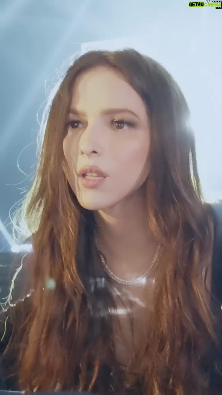 Paty Cantú Instagram - #LoQueNoQuieresSaber ya está disponible en todas las plataformas! Esto lo viví hace tiempo… pero es apenas hoy que me atrevo a compartirlo para hacer catarsis contigo. Contigo, que te cortó por mensaje. Para ti, que no tuvo el valor de dar la cara y que jugó con lo que sentías. Para ese casi algo que te prometió todo y no dejó nada más que preguntas. Escúchala y me dices qué frase fue la que te llegó más O simplemente deja el nombre de quién merece esta canción en los comments de YouTube! Narcisistas, casi algos y 🪳… si, nosotrxs lloramos, pero ahora es hora de que ARDAN. #LQNQS #patyCantu