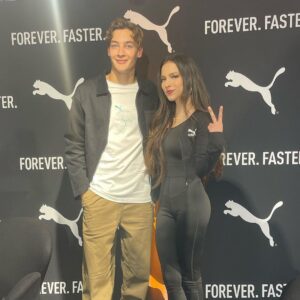 Paty Cantú Instagram - 362 días del año me levanto, compongo y canto. Los otros tres días… estoy en modo f1.
Pero mi soundtrack sigue siendo #loquenoquieressaber #lqnqs 

Amazing meeting such a talented and kind guy. 
Best of luck George! Thanks for the chat! Hope you get to check out Mexican restaurants and also my music! @georgerussell63 @pumamexico @f1 

#foreverfaster #puma #pumafamily #f1 #mercedes #petronas #mexicogp #patycantu #cantautora #singersongwriter #lamexicana #dramaqueen