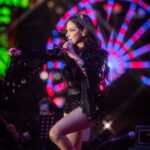 Paty Cantú Instagram - La noche de anoche contigo Mexicali ♥️ Feliz breakup tour 🎭👑 #fiestasdelsol #cantautora #dramaqueen #patycantu 📸 @janitello Hair and makeup @fatimamorenomakeup Y seguimos estrenando diseños especialmente hechos para la gira! Mexicali Baja California