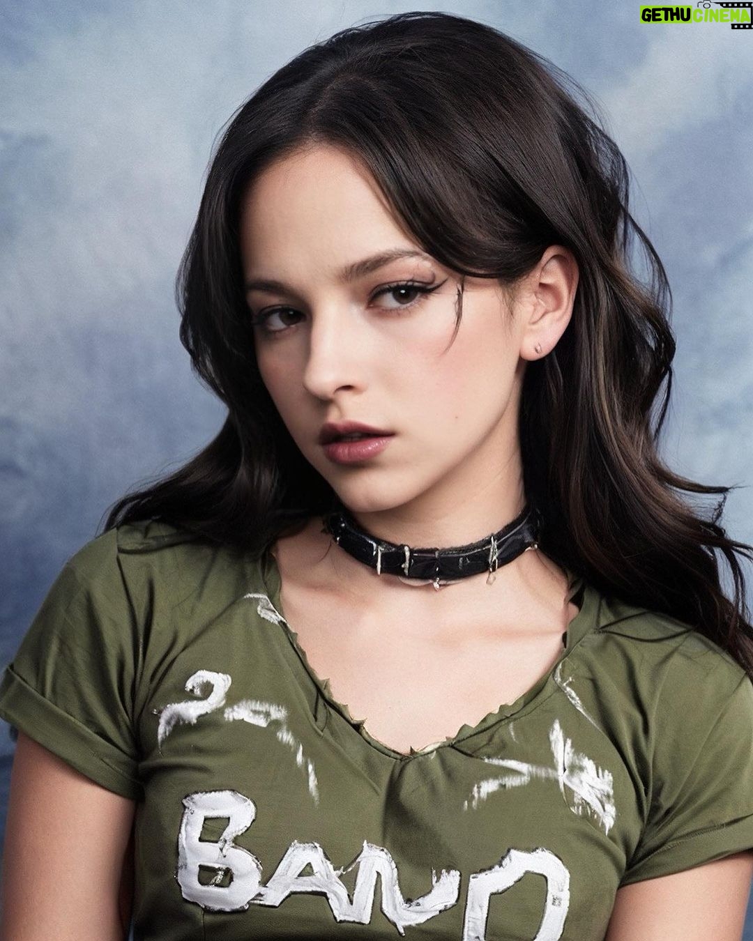 Paty Cantú - 65.8K Likes - WILL delete later pero por ahora… TDM-time #patycantu #yearbookstyle #anuario #IA