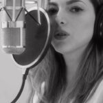 Paty Cantú Instagram - Un día decidí componer canciones y mi vida se ve así desde entonces ✨🎶 #DíaDelCompositor ✨🎶
