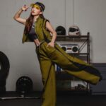 Paty Cantú Instagram – Lo cool de los 80’s regresa con un toque moderno gracias a BLACKTOP RIDER. 🕹️👟 La única cuestión será, ¿con qué los vas a combinar? 🤔