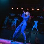 Paty Cantú Instagram - Gracias Ezequiel Montes, Querétaro ¡qué bonito es escucharlos! Además en esta fecha del #FelizBreakupTour tuvimos La canción del fan y eligieron “Lo que no quieres saber” ¿Qué canción que no está en el setlist quisieran en las próximas fechas? #felizbreakuptour 📸: @liliestradamx