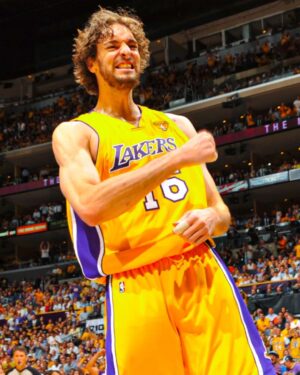 Pau Gasol Instagram - #OnThisDay 13 years ago, Pau Gasol and the Lakers were celebrating the NBA championship 🤩