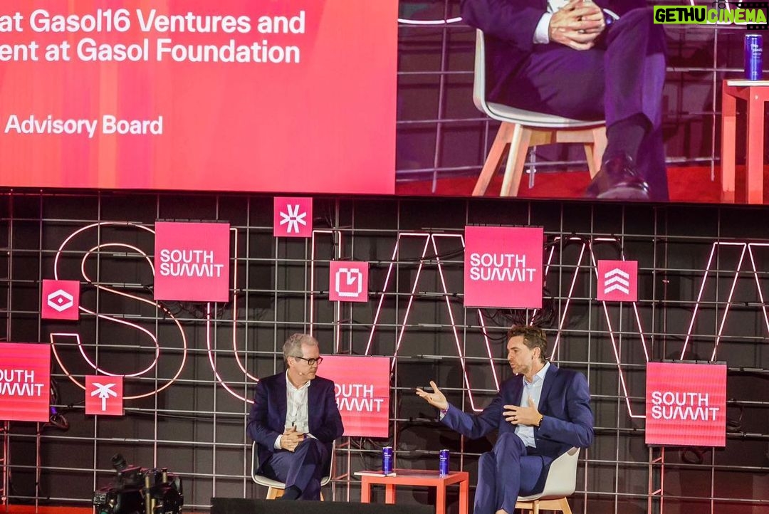 Pau Gasol Instagram - Muy enriquecedora la charla que compartí ayer con Pablo Isla en el marco del @south.summit, hablando del trabajo en equipo, el liderazgo y la gestión de los altos y bajos, y presentando mi proyecto empresarial #Gasol16Ventures.