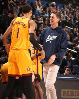 Pau Gasol Instagram - It’s been a pleasure to coach this great Rising Stars team. Thank you so much to all the fans in Indianapolis for all the love and support. Congrats to Team Jalen for winning the tournament!

Ha sido un placer entrenar a este equipo de Rising Stars. Muchas gracias a toda la afición de Indianápolis por todo el apoyo y el cariño. Felicidades al Team Jalen por la victoria!