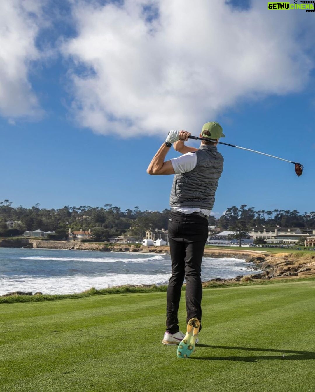 Pau Gasol Instagram - I’m so thankful to have being a part of this year @attproam! Unbelievable moments shared on and off the golf course with my partner @grilloemiliano and my caddie #KevinHanssen! #LoveGolf @pebblebeachresorts ❤️🙌🏼