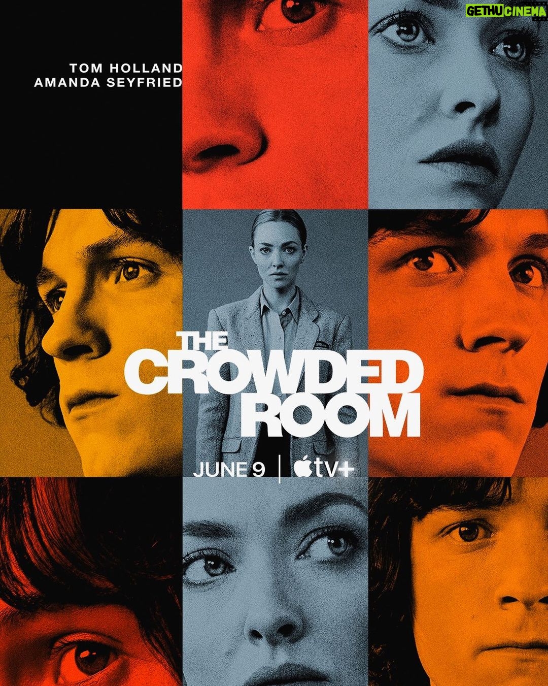 Paul Bettany Instagram - Jennifer and I just binged the first 5 episodes of #thecrowdedroom it’s FANTASTIC!!! Wonderful performances. Watch it immediately.