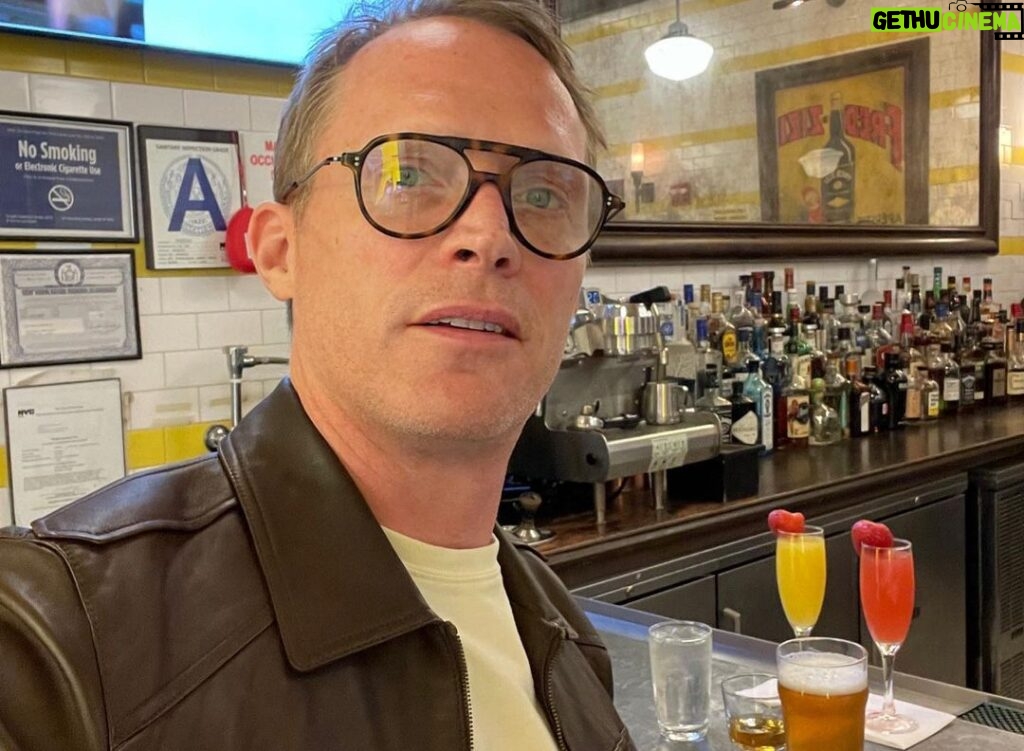 Paul Bettany Instagram - Photo dump of my new best chum @garythejacket and his travels with me to San Diego. Gary documented his first airplane flight, first night in a hotel and finally he met up for a beer with his dear friend Kevin.