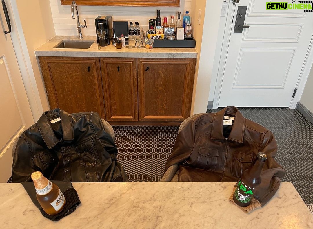 Paul Bettany Instagram - Photo dump of my new best chum @garythejacket and his travels with me to San Diego. Gary documented his first airplane flight, first night in a hotel and finally he met up for a beer with his dear friend Kevin.