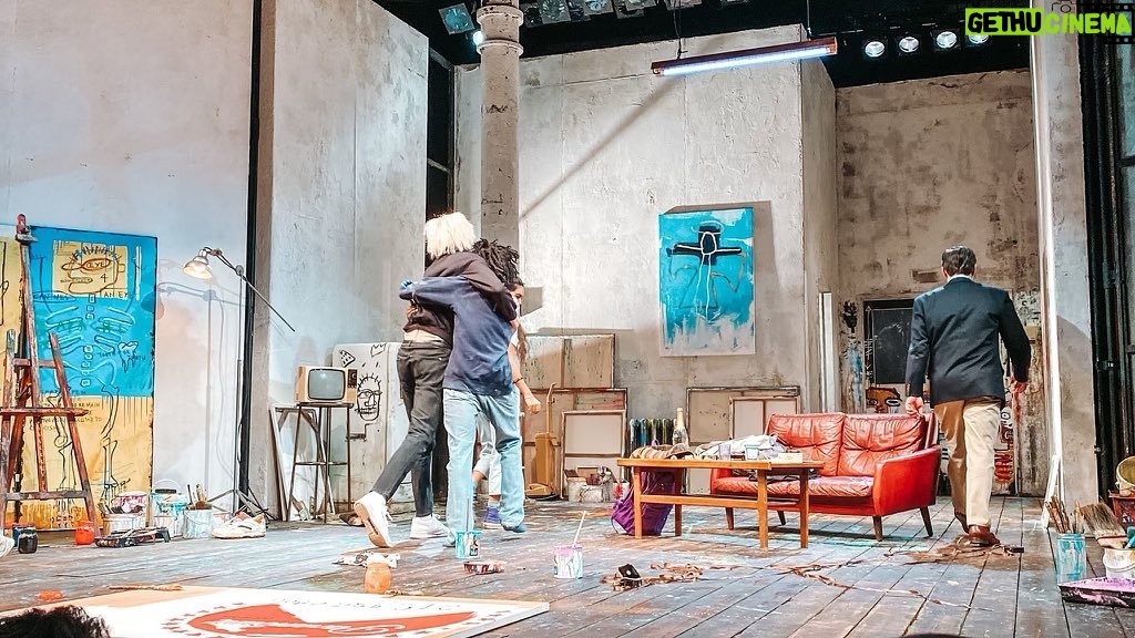 Paul Bettany Instagram - An audience member (thank you audience member) caught Jeremy and my post curtain call hug on our third preview. Three more and then opening night on Wednesday. #thecollaboration. @k_kweiarmah @alec1newman @sofiabarclay @jeremypope (the best collaborator anyone could hope to have).
